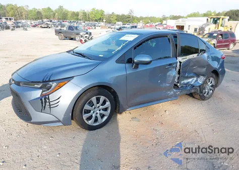 2022 Toyota Corolla Le z USA, uszkodzony, nr VIN JTDEPMAEXNJ224722